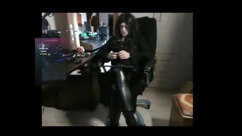 efi_crossou online show from 11/22/25, 11:48