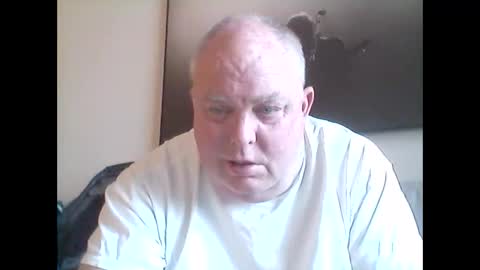Snapshot of efriff chatting on 05/11/26, 01:06 efriff online show from 05/11/26, 01:06