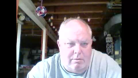Snapshot of efriff chatting on 05/31/26, 01:14 efriff online show from 05/31/26, 01:14