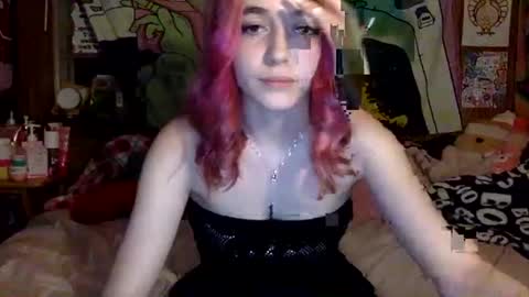 Snapshot of egirlhaile chatting on 01/23/25, 05:35 Sparkly Haile online show from 01/23/25, 05:35