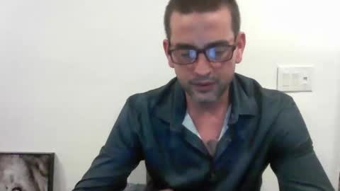 Snapshot of eguevara555500 chatting on 04/26/26, 09:29 SilverBulture online show from 04/26/26, 09:29