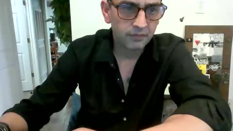 Snapshot of eguevara555500 chatting on 04/30/26, 11:38 SilverBulture online show from 04/30/26, 11:38