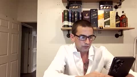 Snapshot of eguevara555500 chatting on 05/06/26, 07:35 SilverBulture online show from 05/06/26, 07:35