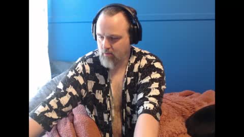 Snapshot of ehmac84 chatting on 05/02/26, 02:55 Eh Mac online show from 05/02/26, 02:55