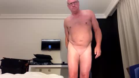 Snapshot of eichelhorn chatting on 11/20/25, 01:39 eichelhorn online show from 11/20/25, 01:39