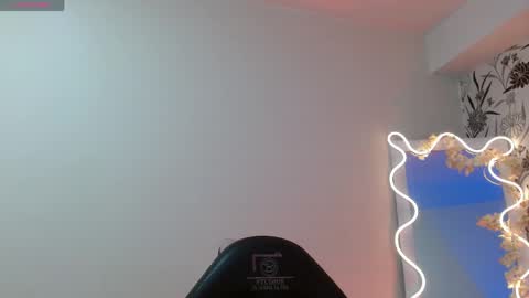 Snapshot of eidan_tay chatting on 04/28/26, 12:43 eidan_tay online show from 04/28/26, 12:43