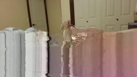 Snapshot of eightinch73 chatting on 10/25/25, 04:20 eightinch73 online show from 10/25/25, 04:20