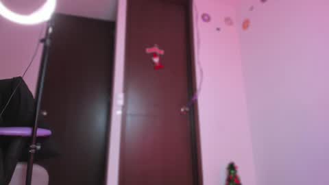 eileen_pinkman online show from 12/24/24, 10:33