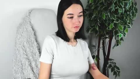 eileenmoores online show from 11/01/25, 04:20