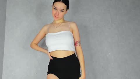 eileenmoores online show from 12/01/25, 09:47