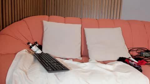 Snapshot of eilin_clio chatting on 12/11/24, 12:23 Eilin online show from 12/11/24, 12:23