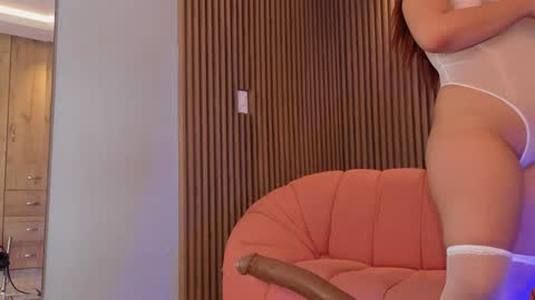 Snapshot of eilin_clio chatting on 12/17/24, 04:21 Eilin online show from 12/17/24, 04:21