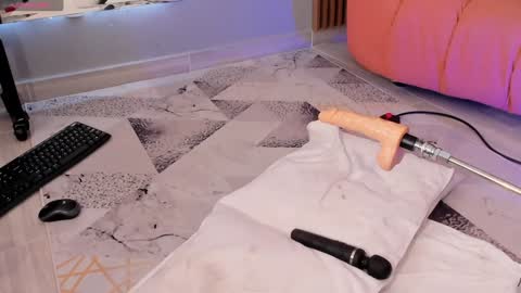 Snapshot of eilin_clio chatting on 12/30/24, 03:35 Eilin online show from 12/30/24, 03:35