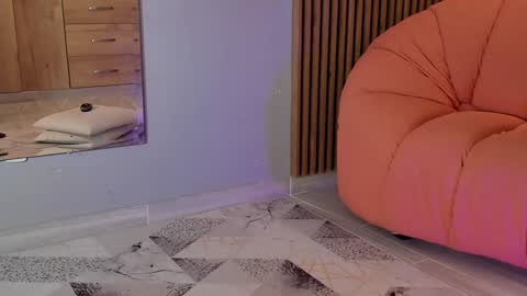 Snapshot of eilin_clio chatting on 01/29/25, 12:24 Eilin online show from 01/29/25, 12:24