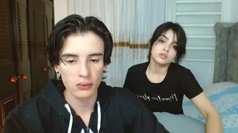 Snapshot of eimy_andres chatting on 11/16/25, 10:43 eimy_andres online show from 11/16/25, 10:43