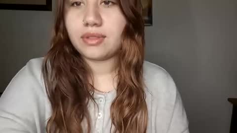 EIMY   MODEL INDEPENDENT online show from 01/05/25, 06:24