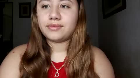 EIMY   MODEL INDEPENDENT online show from 01/12/25, 03:07