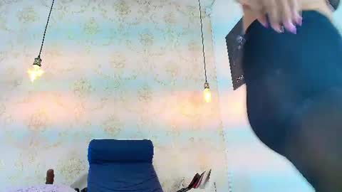 Snapshot of eimy_robertss chatting on 06/18/26, 08:35 Eimy online show from 06/18/26, 08:35