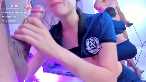 Snapshot of eimyandmaxi chatting on 09/13/25, 09:14 YG COUPLE online show from 09/13/25, 09:14