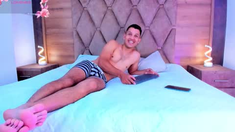 Snapshot of eimyandmaxi chatting on 10/13/25, 08:20 YG COUPLE online show from 10/13/25, 08:20