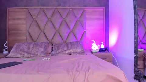 Snapshot of eimyandmaxi chatting on 01/14/26, 08:03 YG COUPLE online show from 01/14/26, 08:03