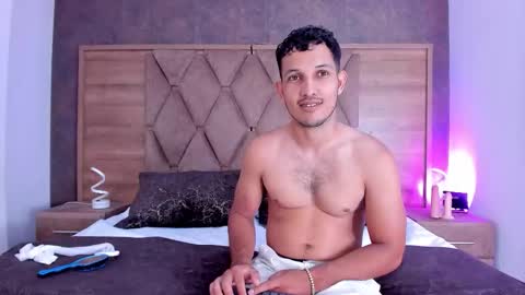 Snapshot of eimyandmaxi chatting on 02/27/26, 08:31 YG COUPLE online show from 02/27/26, 08:31