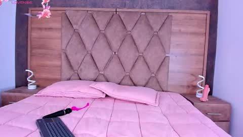 Snapshot of eimyandmaxi chatting on 03/01/26, 08:33 YG COUPLE online show from 03/01/26, 08:33