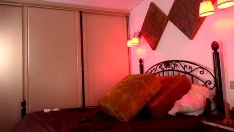 Elena online show from 01/31/25, 07:39