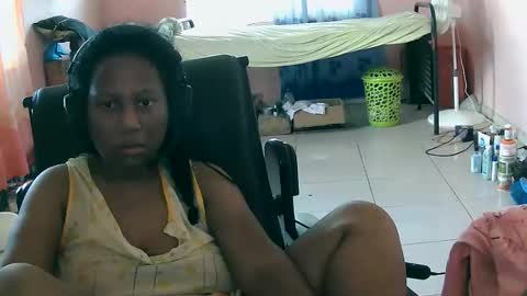 Eirondra Valeen online show from 10/28/25, 11:25