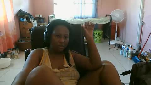 Eirondra Valeen online show from 10/29/25, 01:35