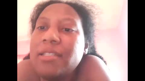 Eirondra Valeen online show from 11/08/25, 01:00