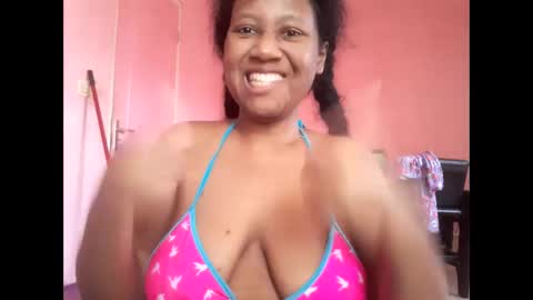 Eirondra Valeen online show from 11/19/25, 11:10