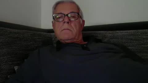 Snapshot of eisbaer1957 chatting on 12/08/24, 03:02 eisbaer1957 online show from 12/08/24, 03:02