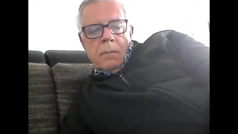 Snapshot of eisbaer1957 chatting on 04/14/26, 11:38 eisbaer1957 online show from 04/14/26, 11:38