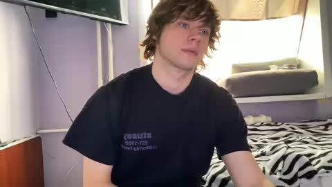 Snapshot of eitanhere chatting on 03/09/26, 05:44 Eitan online show from 03/09/26, 05:44