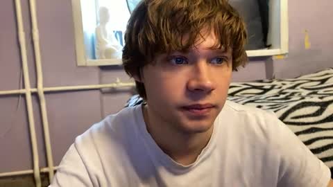 Snapshot of eitanhere chatting on 04/16/26, 04:57 Eitan online show from 04/16/26, 04:57