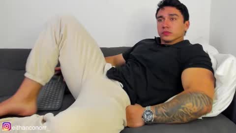 Snapshot of eithanconor1 chatting on 01/10/26, 02:02 EITHAN CONOR online show from 01/10/26, 02:02