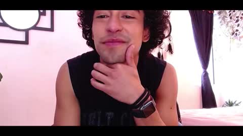 Snapshot of ekhtyr11 chatting on 01/05/26, 10:02 xoxo online show from 01/05/26, 10:02