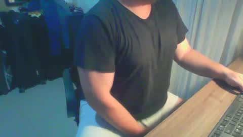 Snapshot of ekudemic chatting on 12/27/24, 07:40 Juan Pablo M online show from 12/27/24, 07:40