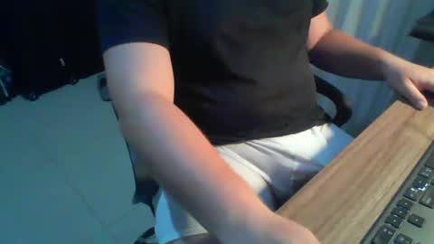 Snapshot of ekudemic chatting on 12/30/24, 06:20 Juan Pablo M online show from 12/30/24, 06:20