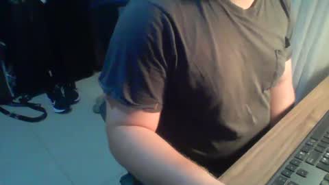 Snapshot of ekudemic chatting on 12/31/24, 01:47 Juan Pablo M online show from 12/31/24, 01:47