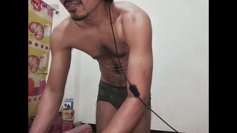 Snapshot of ekzxoxo chatting on 12/13/25, 08:25 Ekz online show from 12/13/25, 08:25