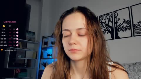 Snapshot of el1s_well chatting on 01/13/25, 01:13 Elis 3 online show from 01/13/25, 01:13