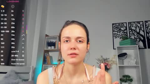 Snapshot of el1s_well chatting on 10/17/25, 09:17 Elis 3 online show from 10/17/25, 09:17