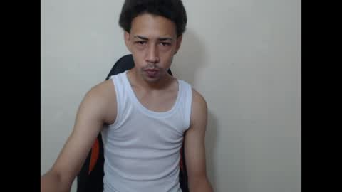 Instagram BelowAbajo online show from 04/26/26, 03:04