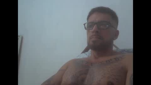 Snapshot of el_principe_veryhot chatting on 02/25/26, 04:33 el_principe_veryhot online show from 02/25/26, 04:33