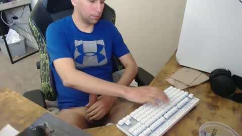 Snapshot of el_sancho69 chatting on 04/16/26, 06:41 Sancho online show from 04/16/26, 06:41