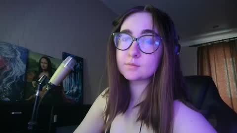 If you like it when I meow give me a thumbs up online show from 03/11/25, 12:06