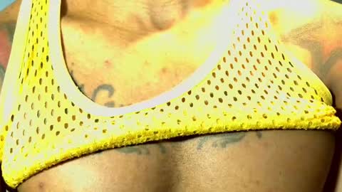 Snapshot of el_vecino_m chatting on 04/23/26, 05:41 el_vecino_m online show from 04/23/26, 05:41