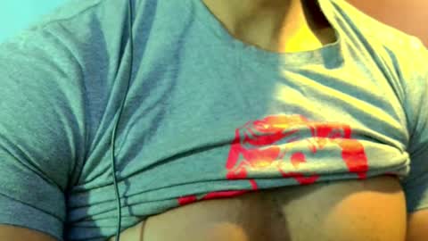 Snapshot of el_vecino_m chatting on 05/14/26, 05:36 el_vecino_m online show from 05/14/26, 05:36